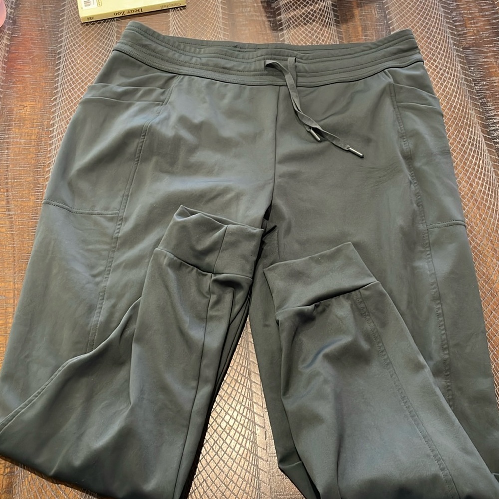 Green soft elastic waist band with tie pants